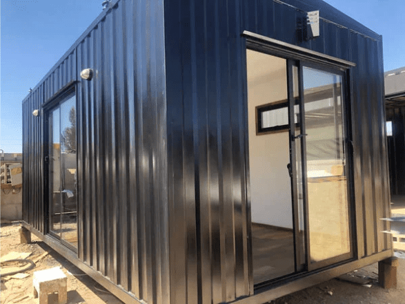 Conteneur Modulaire Noyer 6x3m – 18m²