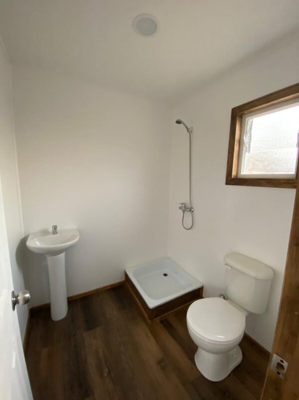 107.-Cabana-Pinto-18m2 Container Modulaire Cabine Pinto 18m² – Studio Préfabriqué 6×3 m Clé en Main